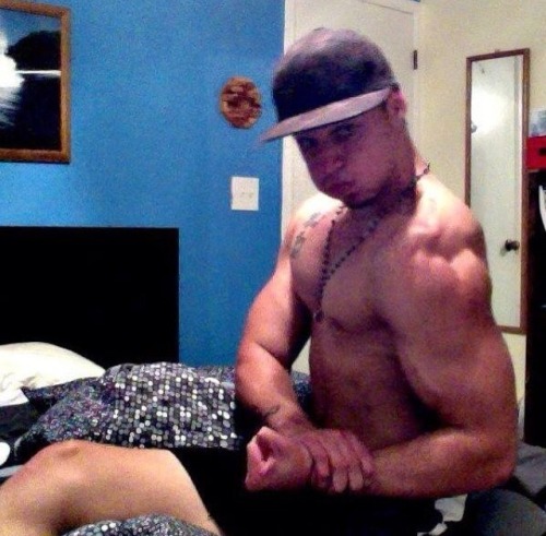 kaleo44:  ibrazil808:  kauaiitforealkeepitkauaiit:  Who is this?  Zahir from Honolulu, I got more nude of him that aren’t posted lol  Plz post them nudes! 