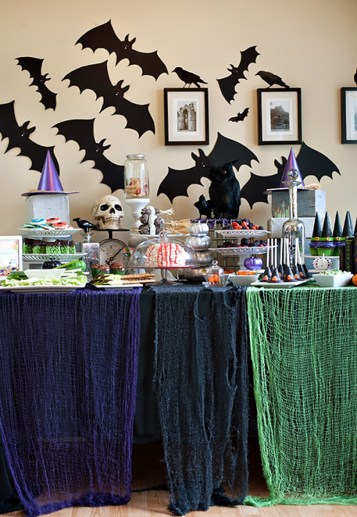 confectionerybliss:  Monster’s Ball Halloween Party {Bats, Witches & More!} | HWTM