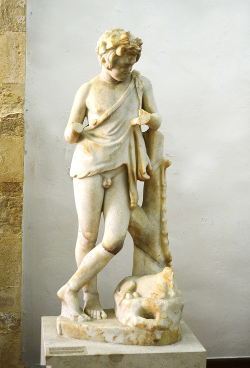 Crete, Archaeological Museum of Kissamos:Λ694 Kissamos, eastern Roman Baths, 1967. Marble statue of 