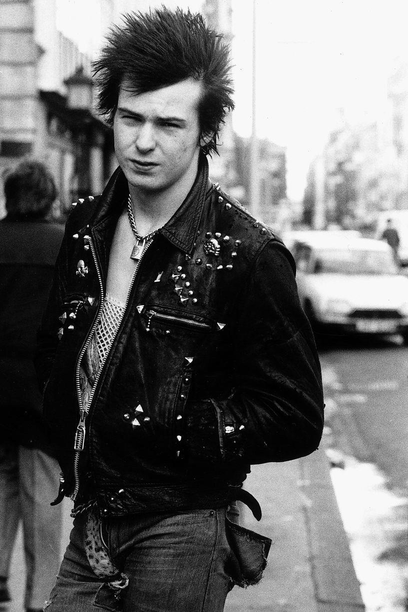johnsimonritchie:  29th March 1977 // London // Charlie Ley ©