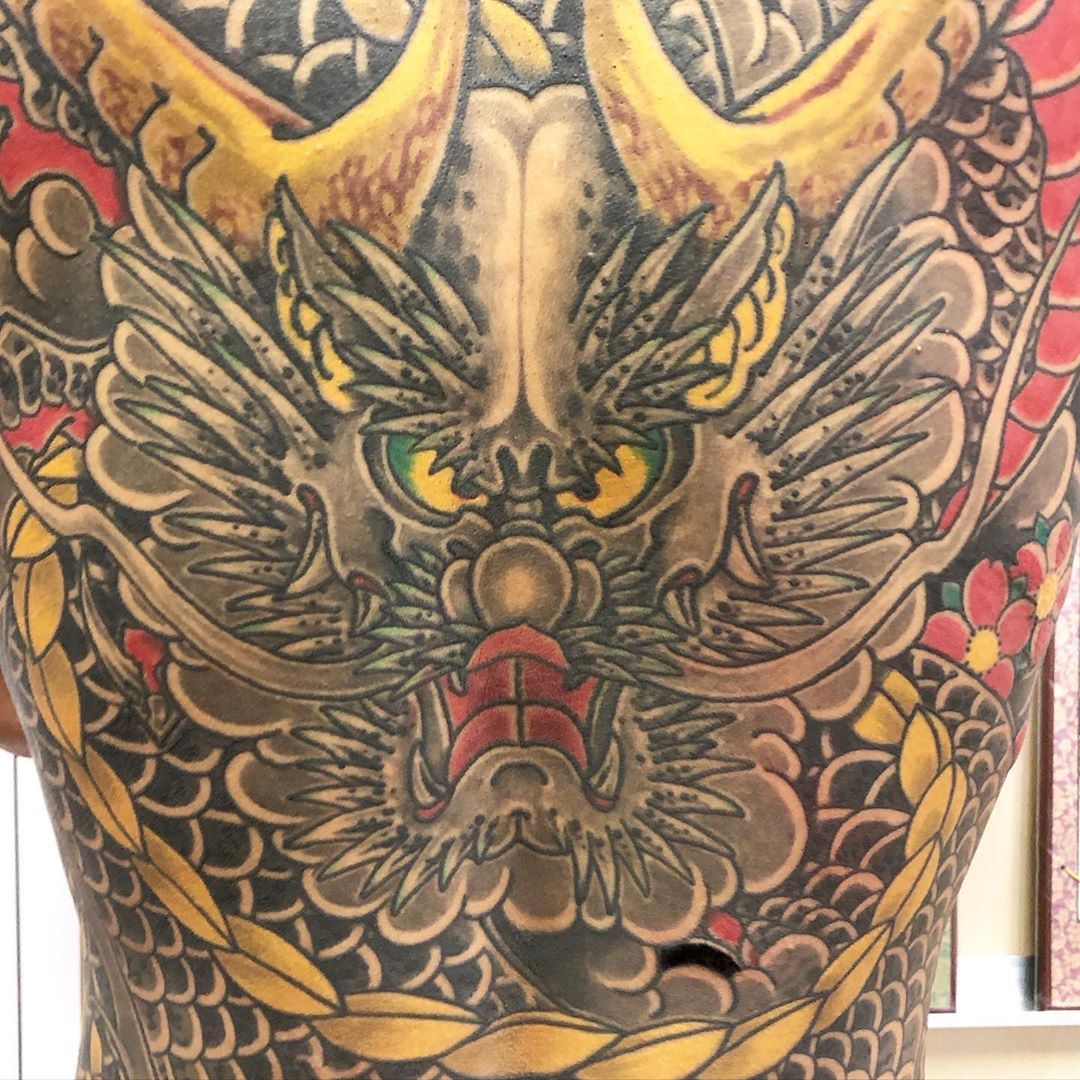 刺青師・龍元 Tattooist Ryugen — 蓮の華; 手の甲 Lotus flower; back of hand 蓮の花 手彫り...