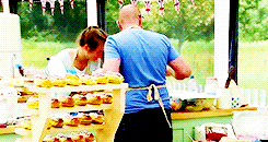 stardust-rain:  gbbo + contestants helping/supporting each other (part 2) 
