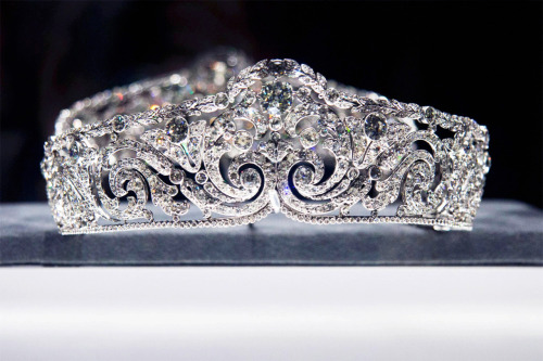 thestandrewknot:Queen Elisabeth of the Belgians’ Tiara (1910), seen at the ‘Cartier: Le Style et l’H