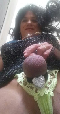 lovegrannies:  LOVE BALLS.   be the perfect you