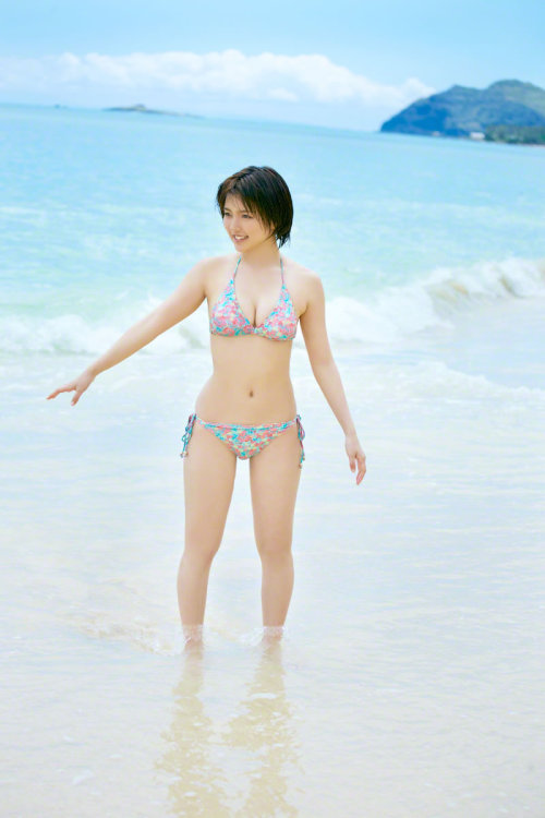 Surfing Girl - Erina Mano (真野恵里菜) 