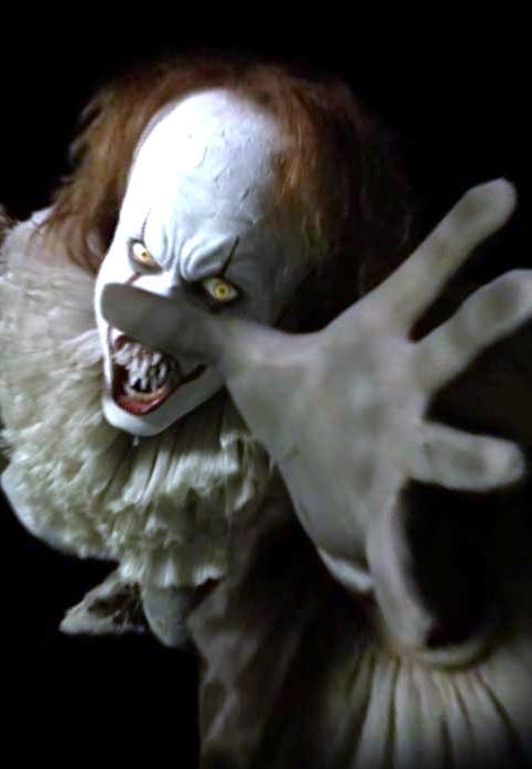 pennywisedaddywise:  mymanylives: The “SHIT MY PANTS” gallery just opened ❤❤❤❤