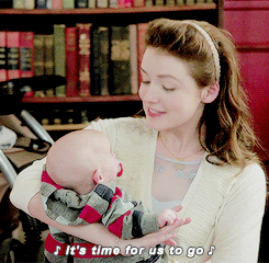  The  mommies of Storybrooke and their cute little babies (✿◠‿◠) 