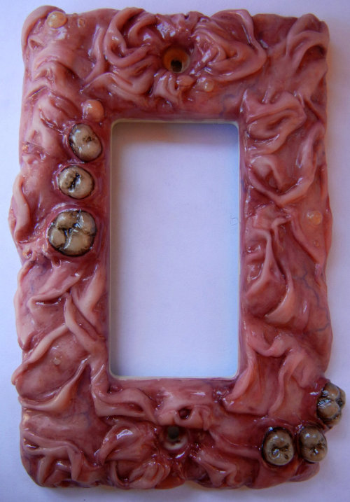 mortifiedandawesome:  Too icky for me but they are magnificent! 