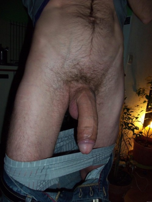 dippinfan:  roughdawg:  That’s one thick hawg A HEAVY THICK SLAB OF GOODNESS !!!   Visit the archive the next time you’re engaging in hand-to-gland combat… http://www.dippinfan.tumblr.com/archive 