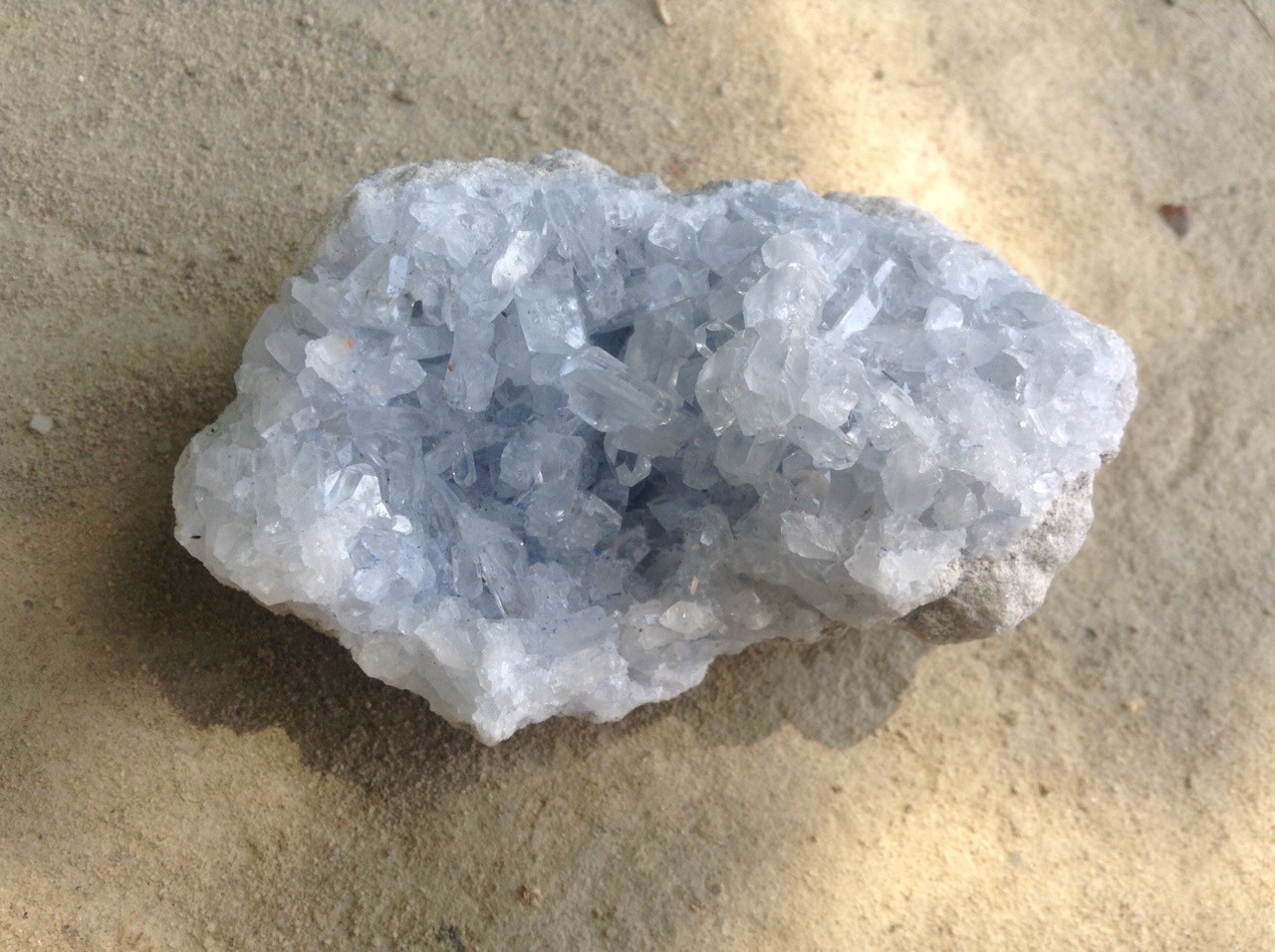 juuzoucore:  in order from left to right; celestite, quartz, and calcite ! newest