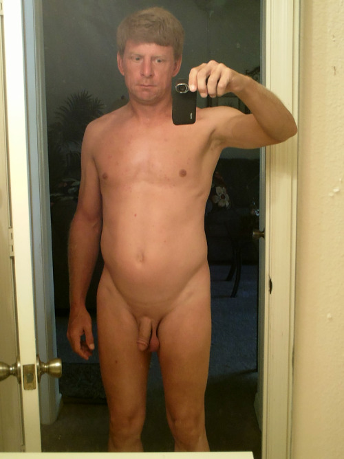 David Steckel naked in mirror.Thanks for adult photos