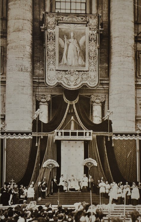 tinyshe: Pius X canonized