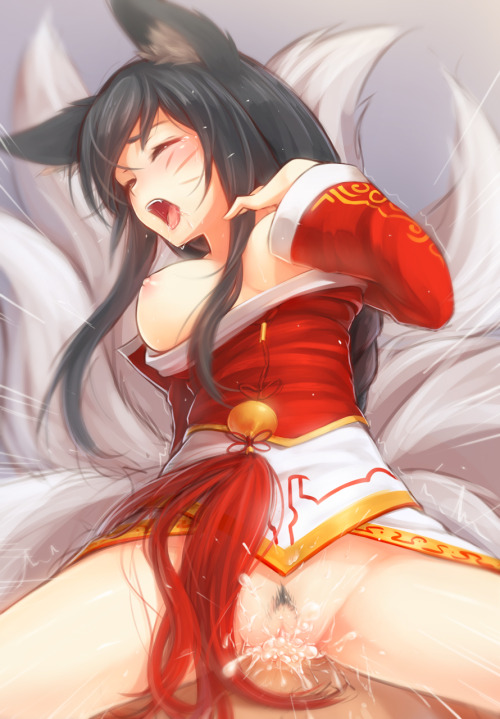 kitanaikitsune-hentai:  Thought I’d bring these fantastic Ahri pics into one post. And not at all because it pisses me off beyond belief when people link their blogs to a picture so you can’t get the full resolution easily. Artist: kerasu