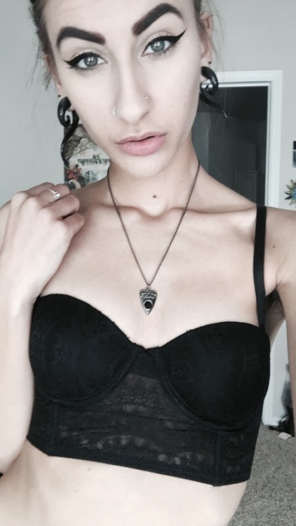 c-atty:  got a new bra today 💀 