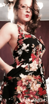 lovestuff345: 🌺🌸 Cold out yet again, fuck that, I want sundress weather!! 