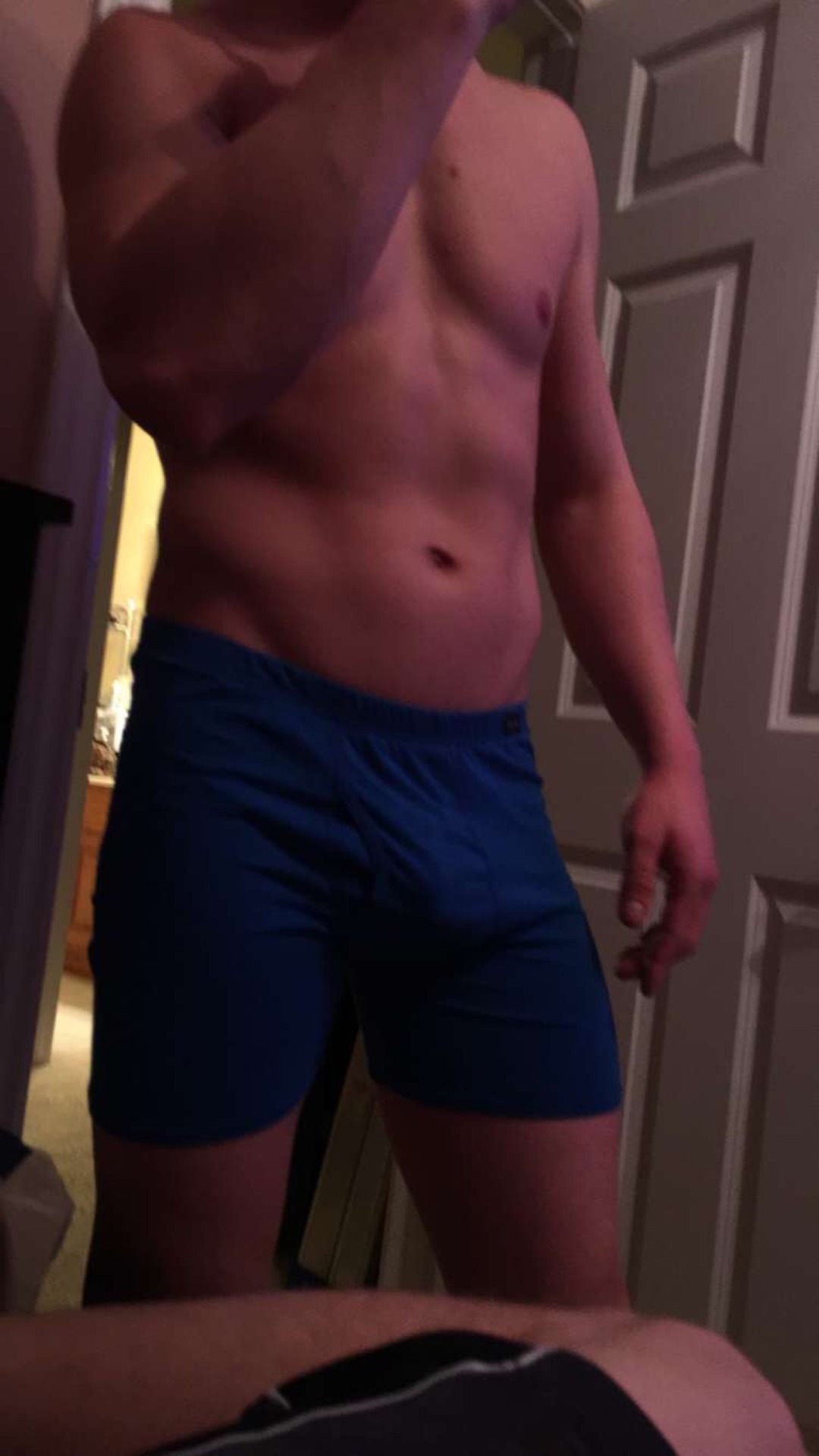 twinkbaitsnapchat:  My sisters boyfriends bulge ;) enjoy 😘 