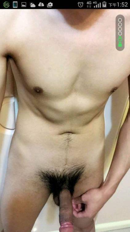 chunyolin0525: gmnjsrex: cipopo:  台北某專櫃櫃哥  倩碧 哪的櫃啊