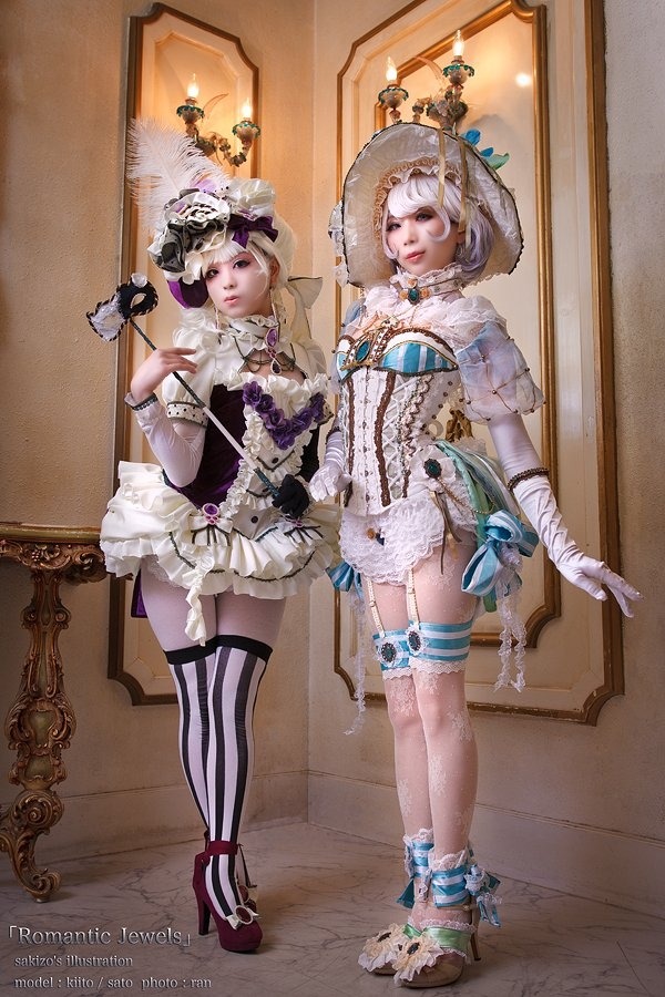 portal-of-fantasy:    Romantic Jewels -   SakizoModel: Kiito (Amethyst), Sato (Opal)Photo:
