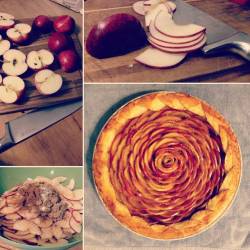 lady-feral: Open-faced apple pie, start to