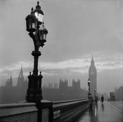 Undr:  Henry Grant. Westminster Bridge And Houses Of Parliament. 1962