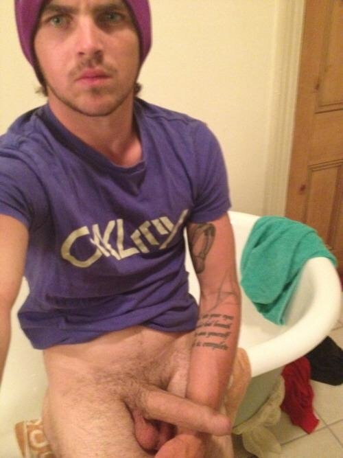 hot-hard-gay-cocks:     I’m On Cam Now - Watch Me Free - Click Here-  #Cocks #Hot