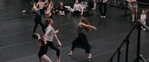 hirxeth:  “Watch the way she moves… Imprecise, but sensual. She’s not faking it.”Black Swan (2010) dir. Darren Aronofsky