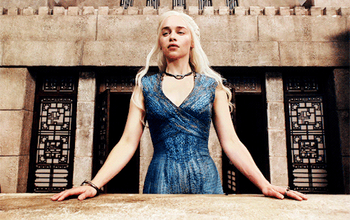 early-sunsets:She is the Queen we chose.