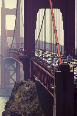 r2&ndash;d2:  Golden Gate Bridge by (Luca Pisanu) 