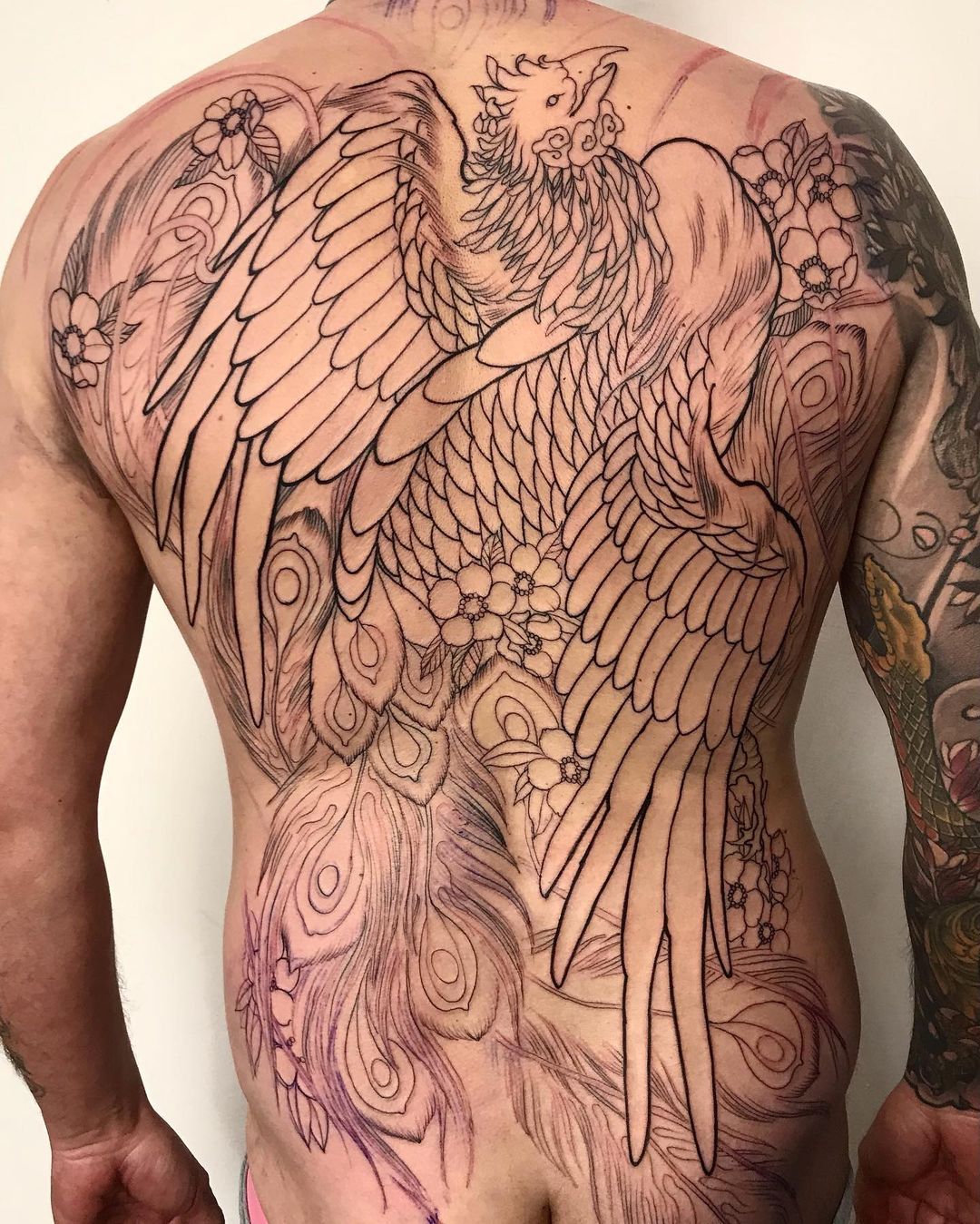 1.session
🙏🏻
#phoenix #sakura #houou #tattoo #irezumi #japanesetattoo #tattooberlin #berlintattoo #berlin #prenzlauerberg (hier: „Brust oder Keule" Tattoo & Piercing- Berlin)
https://www.instagram.com/p/CphWzbmMfDq/?igshid=NGJjMDIxMWI=