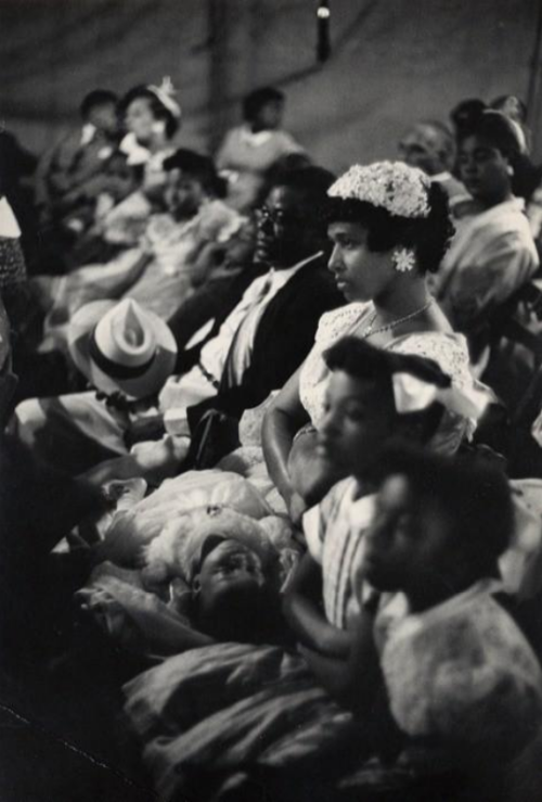 lascasartoris:  Easter Sunday (top-bottom) Harlem 1947 by Henri Cartier Bresson Harlem 1947 by Henri Cartier Bresson Harlem 1943 by Weegee South Side, Chicago 1941 by Russell Lee South Side, Chicago 1941 by Russell Lee Harlem 1947 by Henri Cartier Bresson