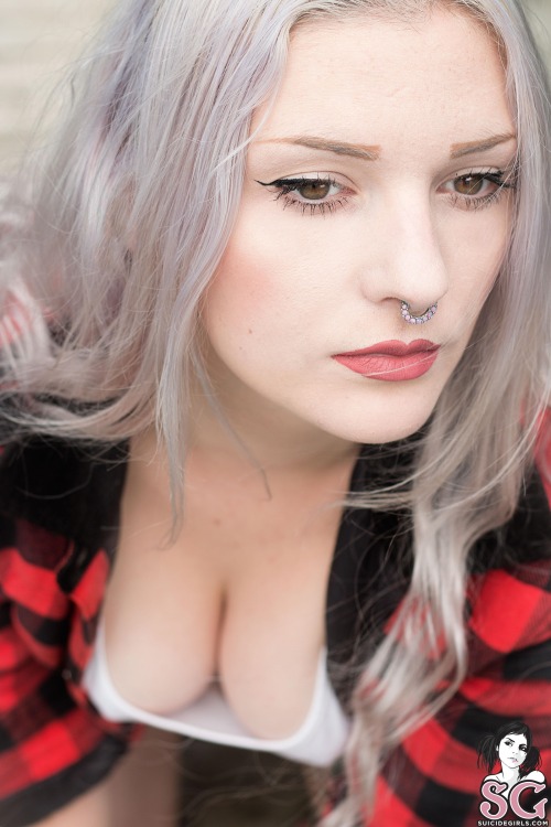 nudetattoed:  Vehera - Québécoise