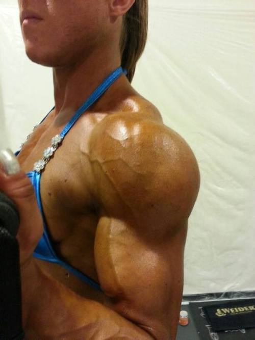 fightingboots:  Silvia Sarti  Roids but they look hot