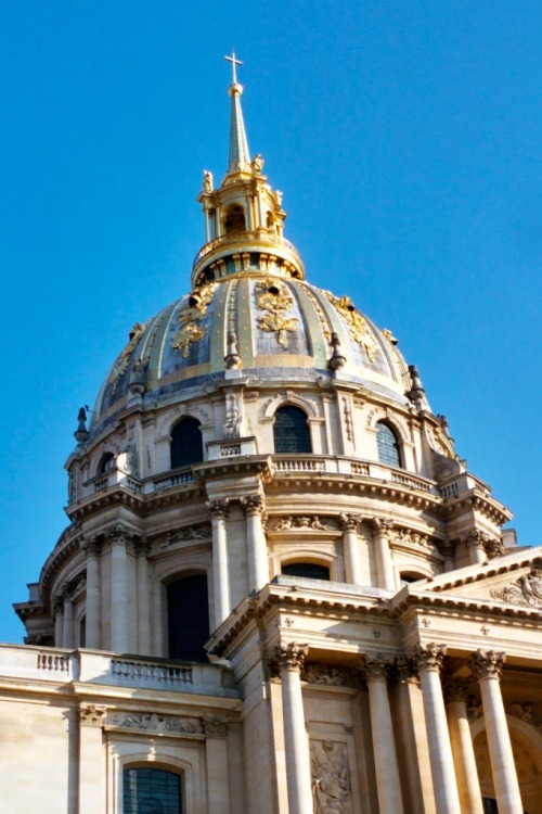 Église du Dôme, Saint-Louis-des-Invalides, Paris, 20005.Rarely has a failed dictator who died in exi