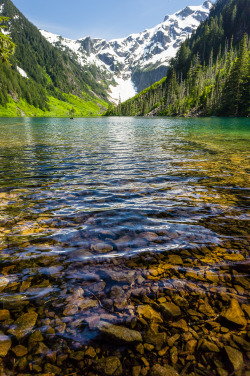 lensblr-network:  What lies beneath…Goat Lake, Mountain Loop HWY, Washington State by Rocky Walter  (rockywalter.tumblr.com)