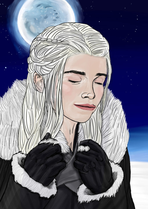 Jon Snow’s QueenDaenerys Targaryen had worn many beautiful dresses woven by her closest friend, Miss
