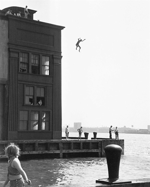 birdsong217:Ruth Orkin. Boy Jumping into Hudson River, New York City, c.1948.