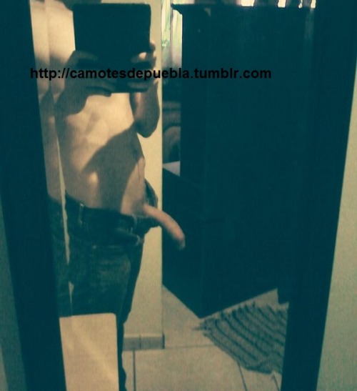 camotesdepuebla:  q tal este camote POBLANO  Damm beautiful meat!