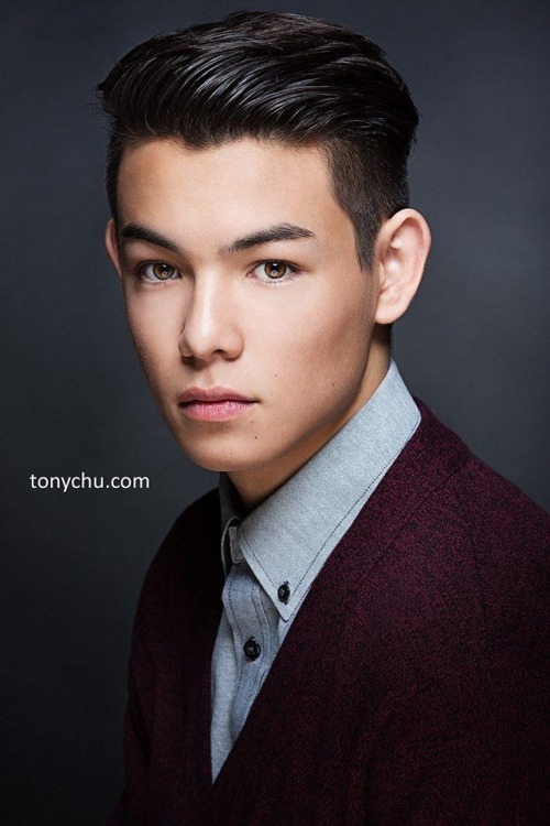 Porn photo theasianinitiation:  ryannxp:  Ryan Potter