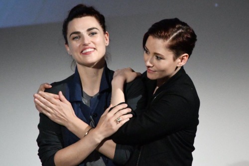 disquietiswhatitis:I’m feeling some kind of way about them today, so here’s some of my favorite photos of Katie and Chyler from Heroes Assemble 2018. 