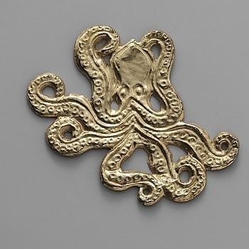 arthistoryfeed:Gold Octopus Ornament c.1550-1500 BC Late Helladic I Mycenaean. Source: #MetMuseum.ht