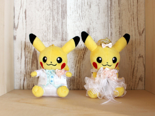 shelgon: Daisuki Club Images for the upcoming “Precious Wedding” Pikachu Collection 