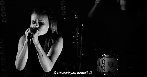 ladiessource:  PVRIS performs ‘My House’ for their network television premiere on Jimmy KImmel! 
