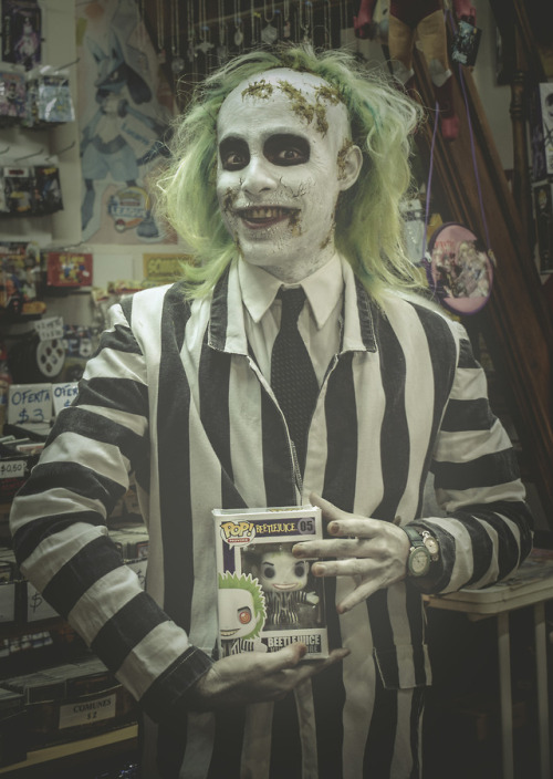 Beetlejuice Cosplay by Axel Zeballos - Argentina IG  www.instagram.com/zeballosaxel_/     fo