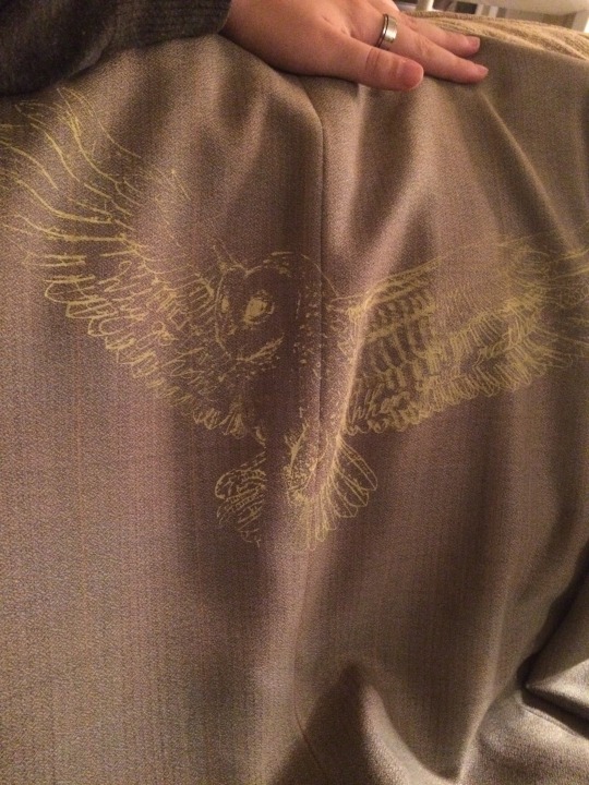 arodudejude:  arodudejude:  arodudejude:  looK AT THIS AWFUL JACKET I FOUND IT AT GOODWILL AND IT’S THE MOST GOD-AWFUL GARMENT I HAVE EVER LAID EYES ON LOOK AT THIS IT’S GOT A BIRD WITH A GUN PRINTED ON THE SIDE THERE ARE SWEATER SLEEVES ON THE ENDS