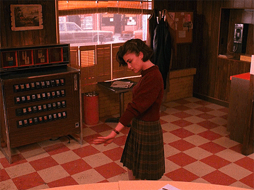 lynchead:Iconic Scenes - Twin Peaks: Zen, or the Skill to Catch a Killer (1990) dir. David Lynch