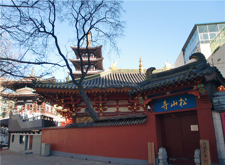 mingsonjia:  大连松山寺 Songshan Temple, Dalian, China (source 1, 2)