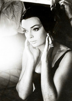 mabellonghetti:  Barbara Steele during the