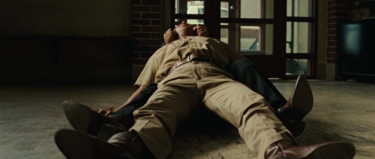 raysofcinema:  NO COUNTRY FOR OLD MEN (2007)Directed by Joel and Ethan CoenCinematography