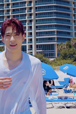 jeongjaehyuns:summer beach boy
