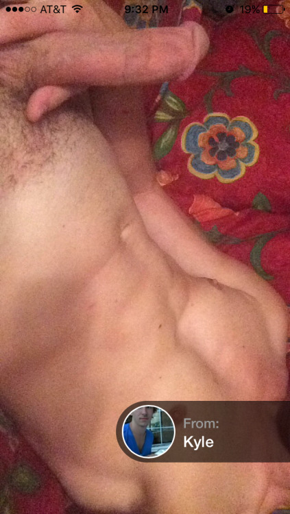 bumble-baits:  Kyle has a great body and a very nice cock. Straight college stud.